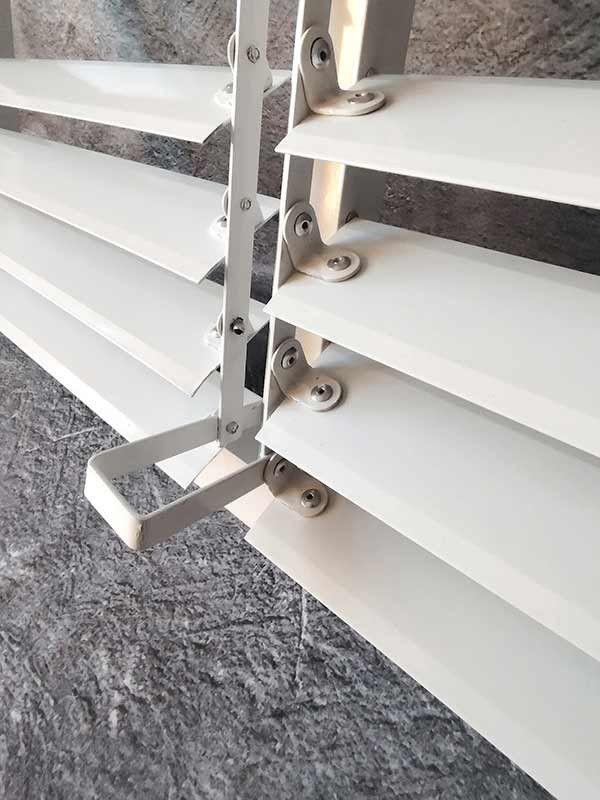 Регулируемая решетка фасада ФВР2Р